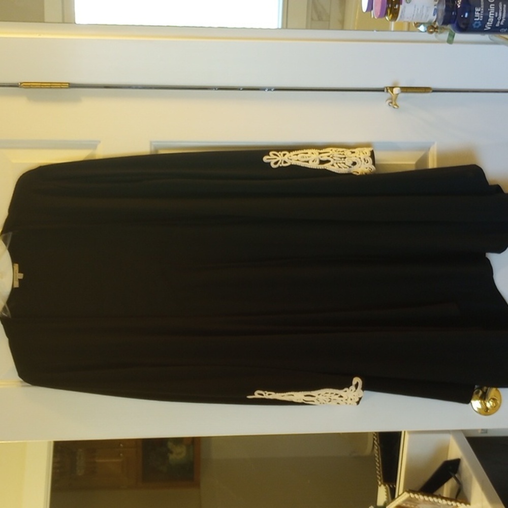 Lightweight Accessory Jacket - Picture 5 of 9